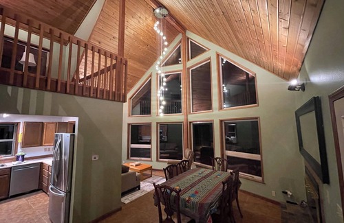 Concrete House | Casa del Rio-private home on Skagit river-North Cascade NationalPark-Diablo lake