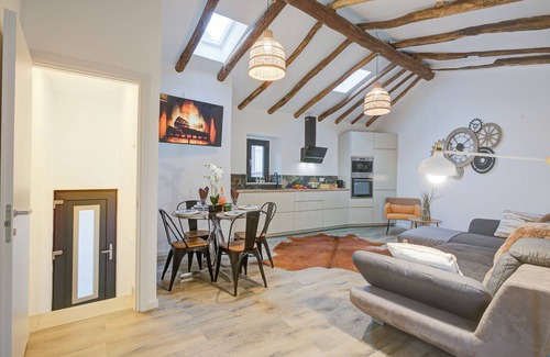 Levo Apartment | Casa Delle Collinette Di Stresa, Stresa, Italy