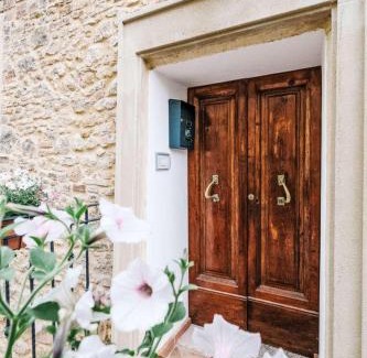 Montescudaio Apartment | Casa Diana Holiday Home