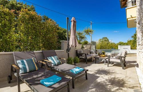 Belavici Villa | Casa Dika Pool & Lounge - Happy Rentals