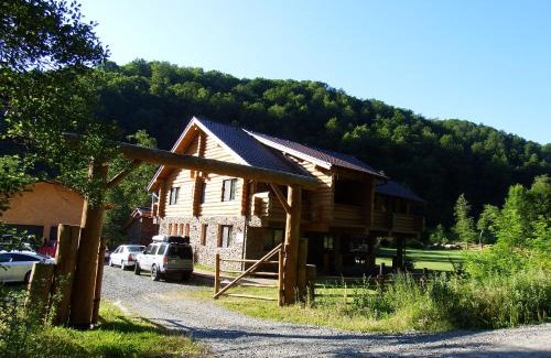 Sacuieu House | Casa din Vale