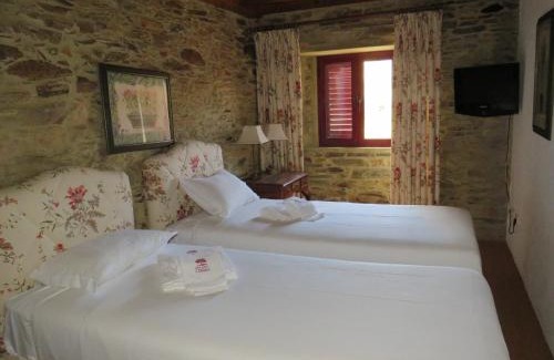 Montes da Senhora House | Casa do Chão Redondo