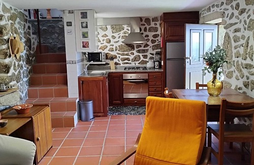 Gondufe House | CASA DO COSTEIRO BY ALMASTAY Near P.d.Lima, Incred.wiews, Swimming Pool. Nature