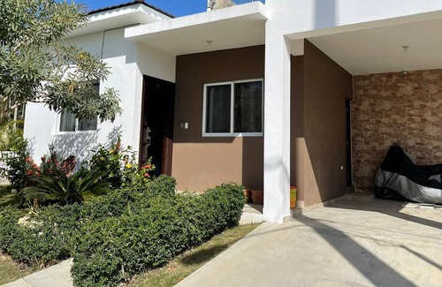 Munoz Villa | Casa Dominiruso Beach Getaway