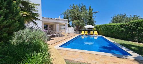 Guia Villa | Casa Dos Cedros