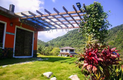 La Laguna House | Casa Elalto Panamá - Cabaña de Montaña En San Carlos Panamá