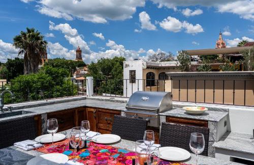 Zona Centro House | Casa Elegante, 3BR Modern Retreat in Centro San Miguel de Allende