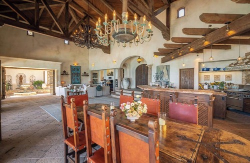 Palmilla Villa | CASA ENCANTOn6 Bedroom, Fully Staffed, Luxury Oceanfront Villa.