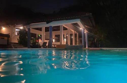 Puerto San Jose House | Casa estilo suizo cerca del mar