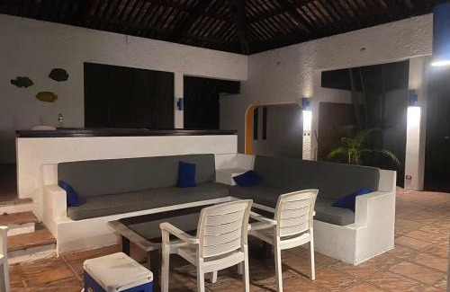 Puerto San Jose House | Casa estilo suizo cerca del mar