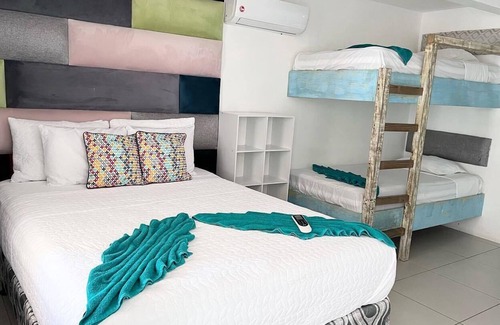 Buena Vista Ski Chalet | Casa Familiar en las Playas de Hawaii Guatemala