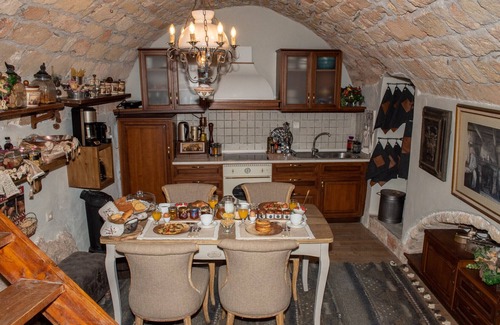 Monemvasia Ski Chalet | «Casa Felicia», the Castle Mansion Experience