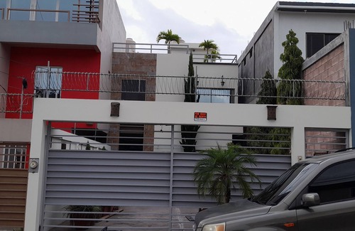 Santa Rosa Copan House | Casa Fresca Segura y muy Confortable