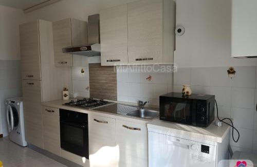 Bellinzago Lombardo Apartment | Casa Girasole - Balcone, Giardino e posto auto privato