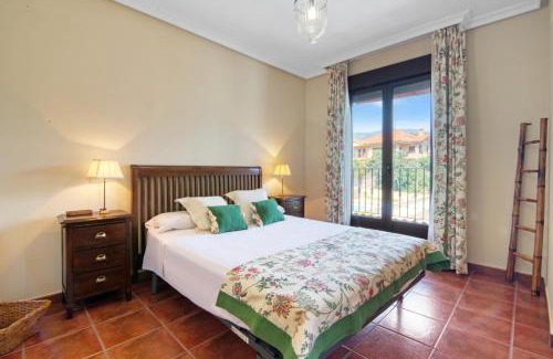 Mombeltran House | Casa Gredos , Piscina , Juegos , BBQ , Pozas , Relax