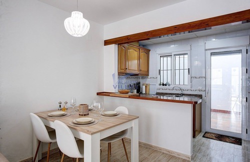 Vergel Villa | Casa Historia, 3 Bedrooms Close to the Beach