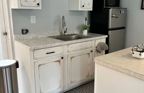 Livingston Cottage | Casa Hornitos/Beautiful Cottage 8 min from lake