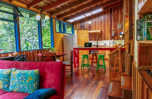 Monteverde House | Casa Ira Rosa, 5 Minutes From The Monteverde Cloud Forest Reserve
