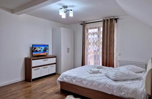 Nanesti House | Casa Iura