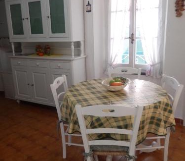 Varese Ligure Apartment | casa ivonne
