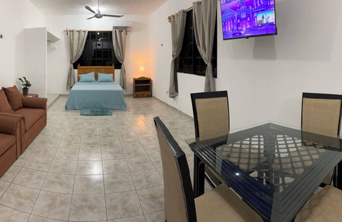 Colonia Independencia Apartment | Casa Juan, Studio in Cozumel