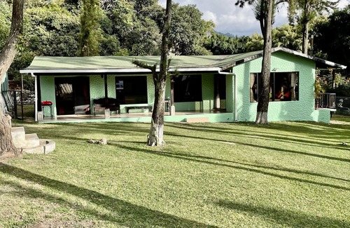 Panajachel House | CASA JUCANYA, *100% SANITIZED*