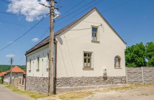 Sarmizegetusa House | Casa Kresován