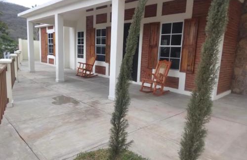 Jalpan de Serra House | Casa la CEIBA