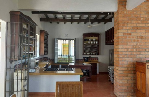 Quebrada Guadalejo Cottage | Casa La Herencia in Cauca Viejo with swimming pool, jacuzzi and turkish bath.