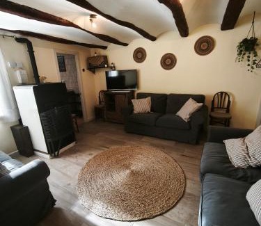 Cella House | Casa Ladislada