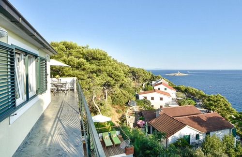 Krizni rat Villa | Casa Landa - Three Bedroom Villa, Sleeps 8
