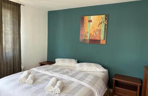 Borsa House | Casa Larisa Borsa