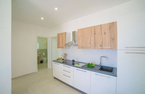 Torre Pali Apartment | Casa Le Secche 4 Sea View And Beach, Torre Pali, Italy