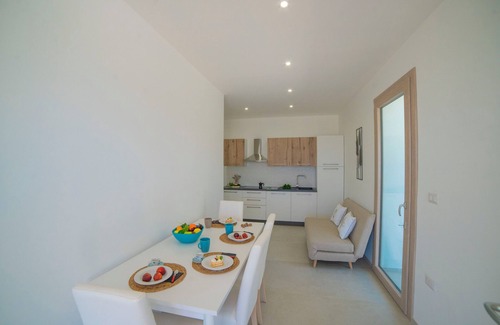 Torre Pali Apartment | Casa Le Secche 4 Sea View And Beach, Torre Pali, Italy