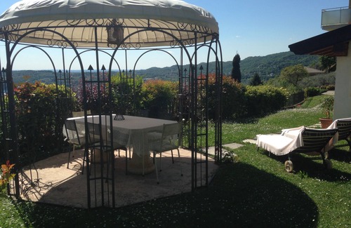 Roe Volciano Apartment | Casa Lella lL lounge on Salo