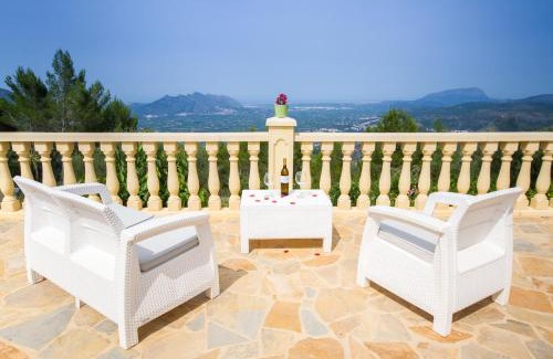 La Vall de Laguar Bed & Breakfast | Casa Lennisa