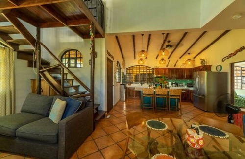 Hills of Esterillos House | Casa Leonie- relax in paradise!