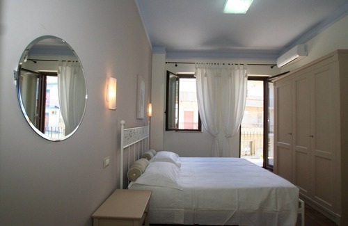 Oliveri Bed & Breakfast | Casa Levante