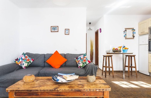 Haria Villa | Casa Lili, Traditional Fishing Village, Pool, Sea Front Promenade