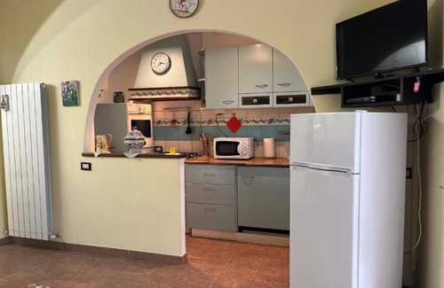 San Bartolomeo al Mare Apartment | Casa Lorena 50 metres from the sea