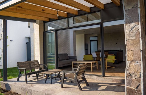 Centro House | Casa Loft a 5 min del Centro de Tequisquiapan con Terraza Frente a la Alberca