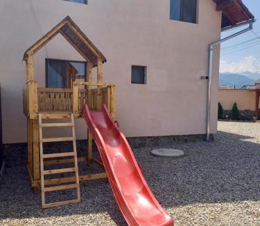 Cartisoara House | Casa Loredana