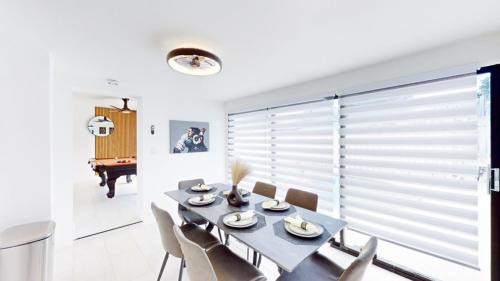 Driftwood House | Casa Lucia 5BR Home with Pool Near Hard Rock Casino home