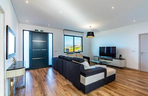 Estreito da Calheta House | Casa Luciano