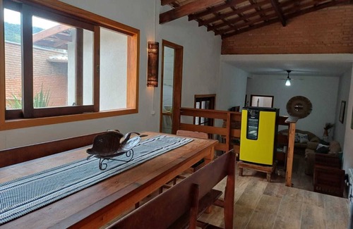 Praia da Enseada House | Casa Luz do Sol - Praia da Enseada Ubatuba n270 mt da PraianAceitamos seu PET