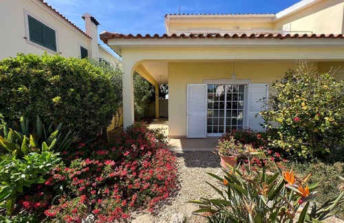 Vila Nogueira de Azeitao Ski Chalet | Casa Madalena