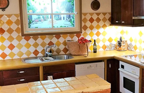 Olhao House | "Casa Magica" for lovers of the special in the historic center of Olhao
