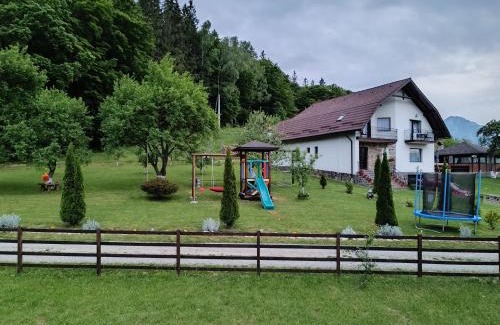Poiana Marului House | Casa Magnolia