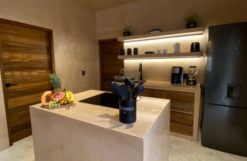 Bacalar House | Casa Malaga, BBQ, Private Pool & Tub!