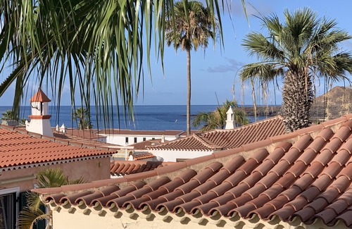 Complejo turistico Amarilla Golf House | Casa Maravilla Stunning and Bright holiday retreat with private pool and views